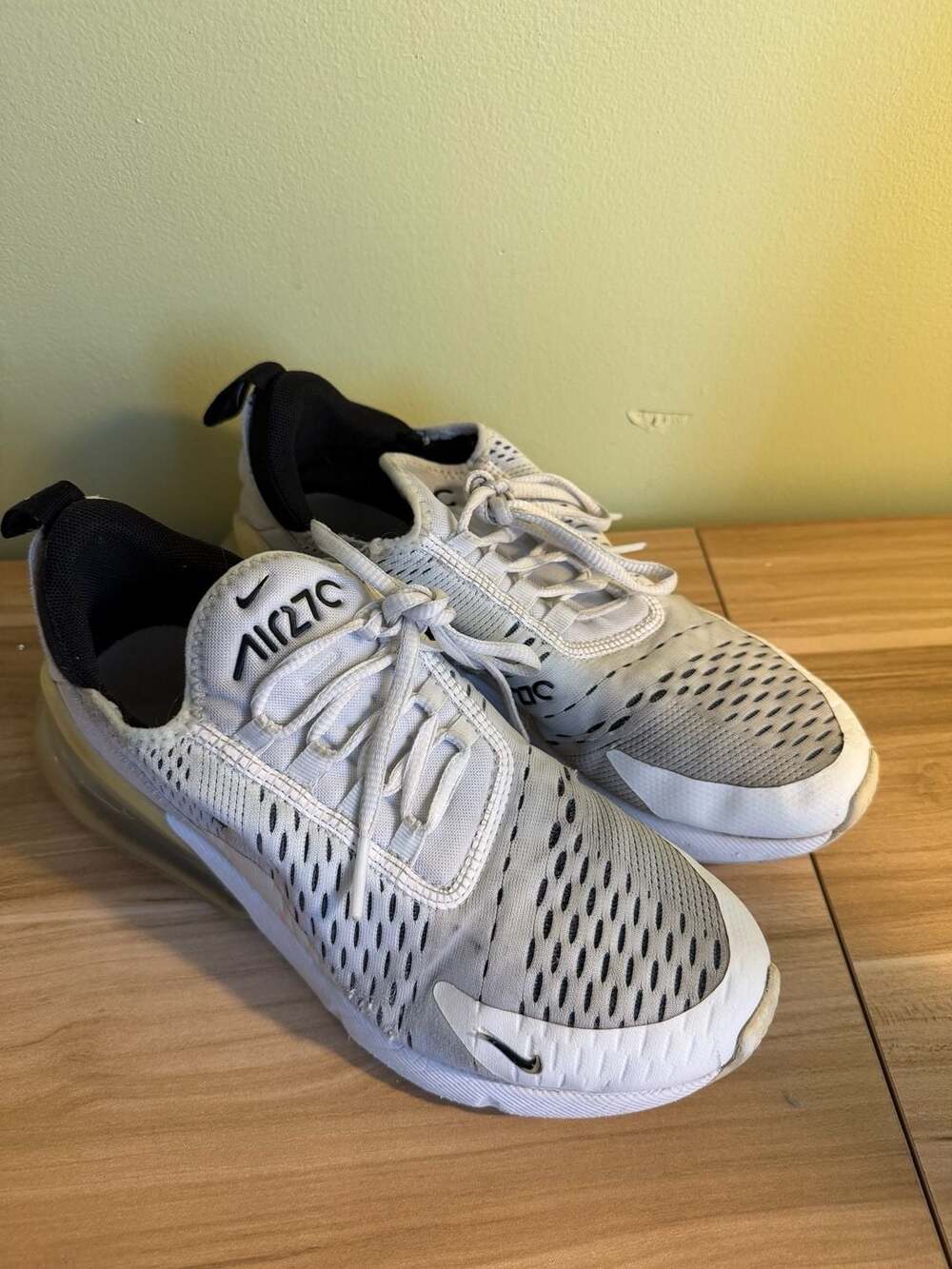 Nike Women's Air Max 270 White Black Running Shoes